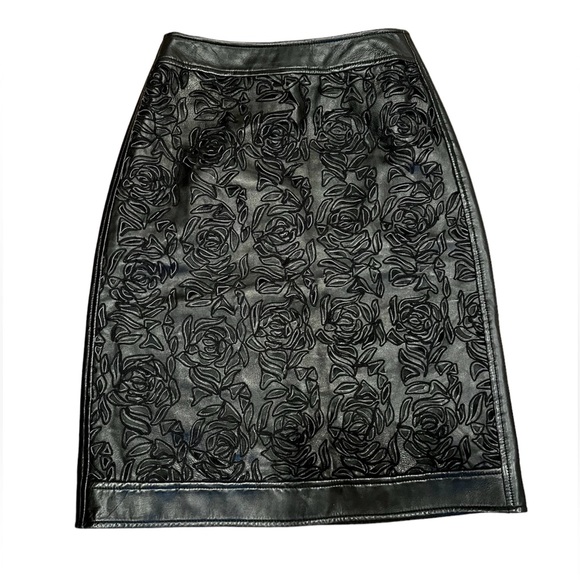 ESCADA Lambskin Floral Laser Leather Skirt - Picture 2 of 8